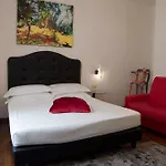 The Classic Roma Guesthouse Collection