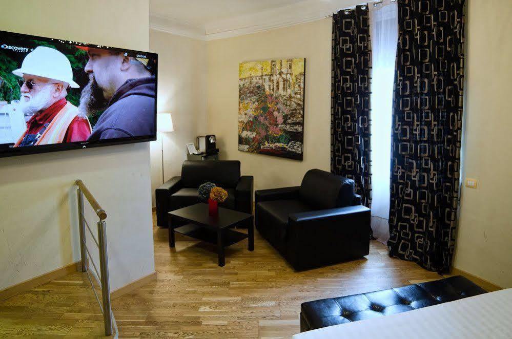 The Classic Collection Roma